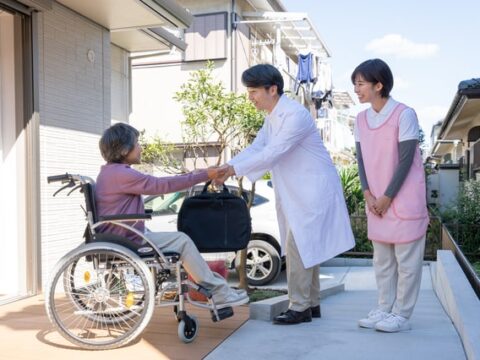 訪問看護師の役割は在宅生活における総合的支援の在り方を考えること